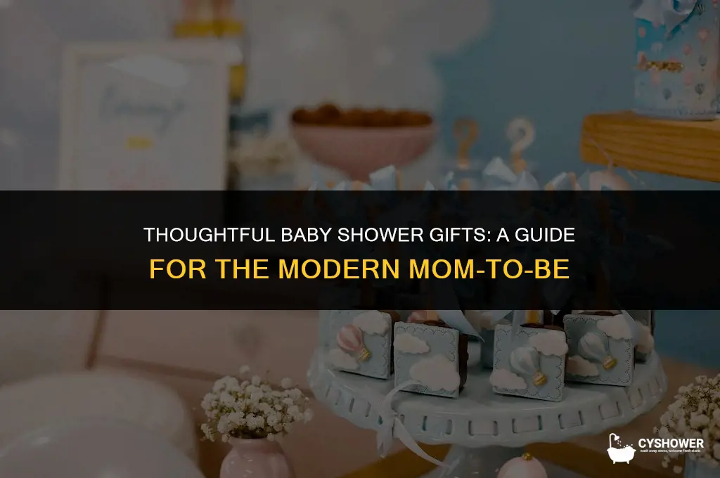 what kind of gift to give baby shower mom