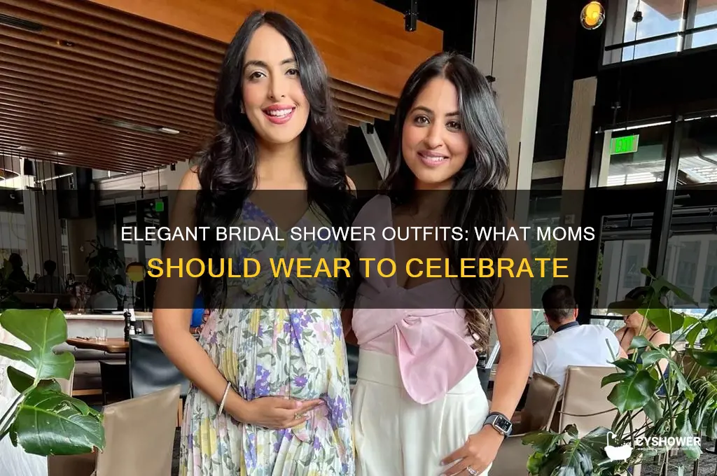 what should a mom wear to her daughter