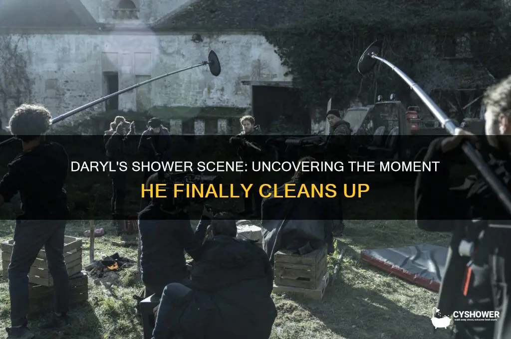 when does daryl take a shower