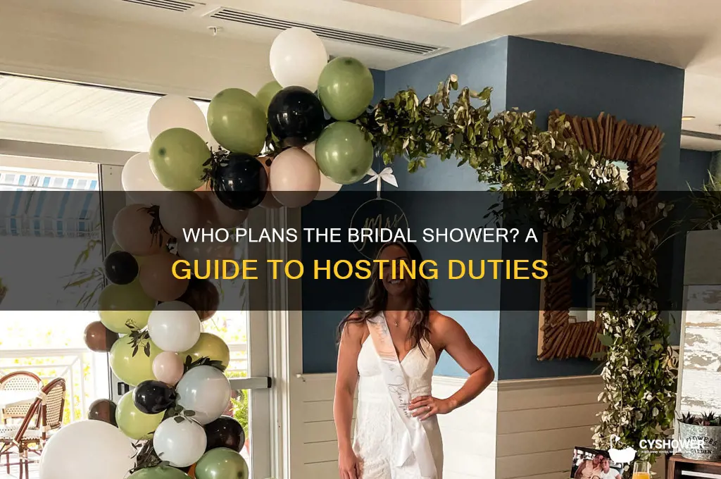 who arranges bridal shower